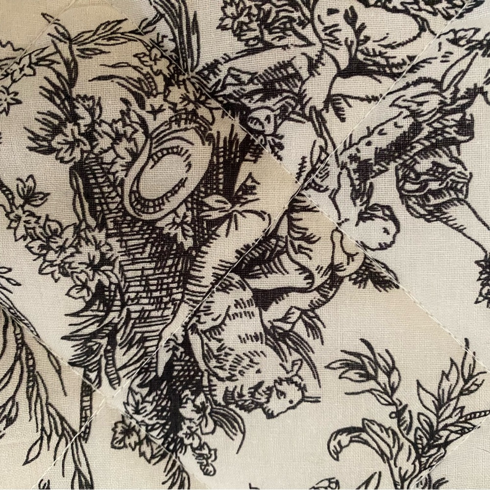 Classic Black and White Toile queen size Quilt - no shams - Picture 10 of 10